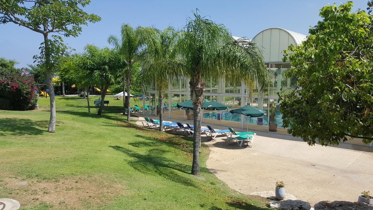 Neot Golf Caesarea Garden Apartment Екстер'єр фото