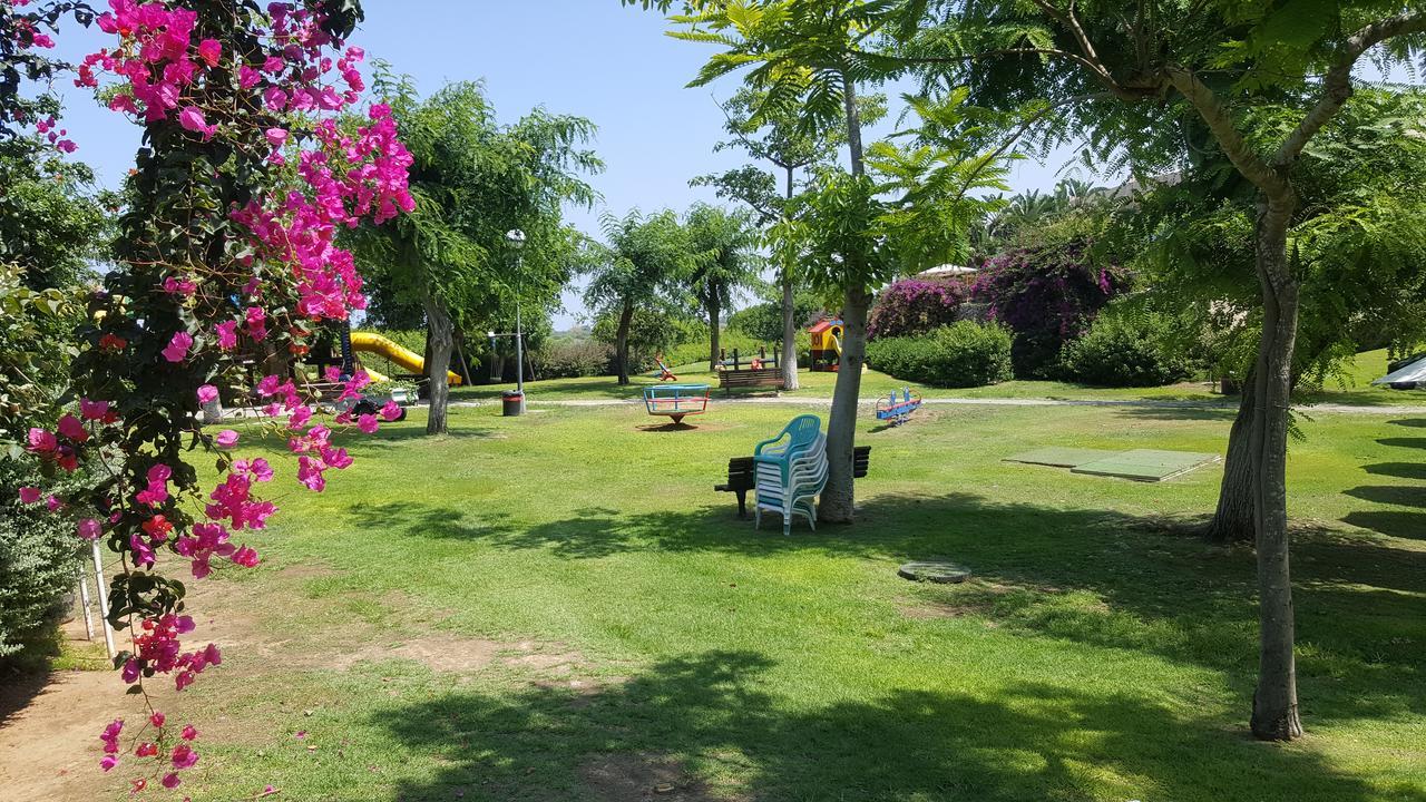 Neot Golf Caesarea Garden Apartment Екстер'єр фото